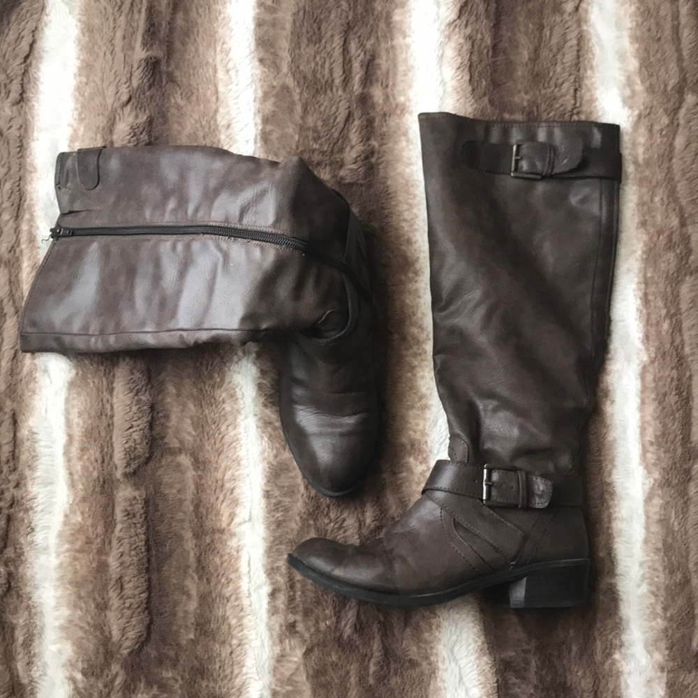 Dark brown Worthington riding boots. Size 7